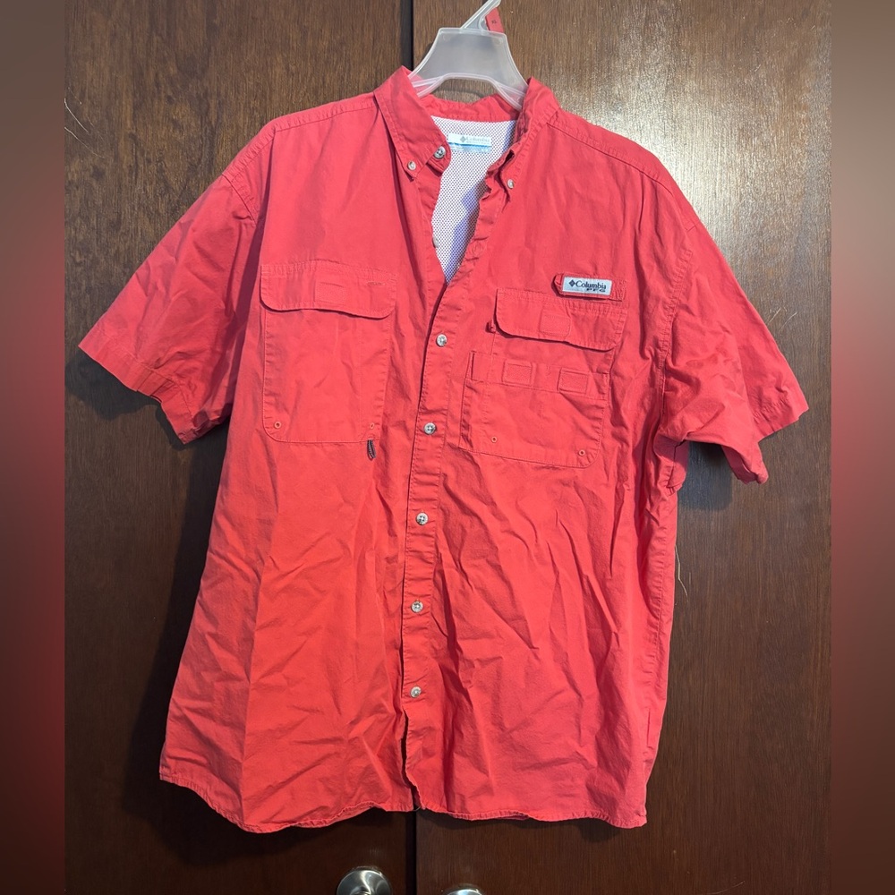 Columbia Men's Red Short Sleeve Shirt